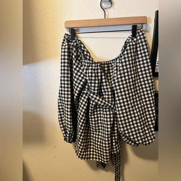 1x Shein off the shoulder top - Picture 3 of 4